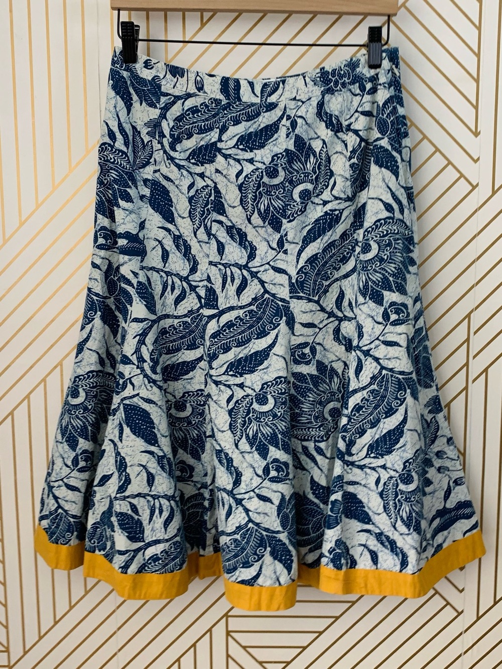 Old Navy Blue White Floral A-Line Flare Midi Skirt Yellow Hem Cotton Skirt Sz 6